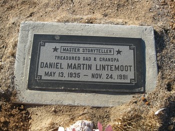 Lintemoot,   Daniel Martin gravesite
