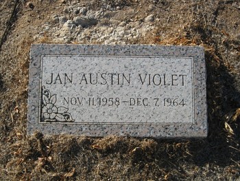 Violet,   Jan Austin gravesite