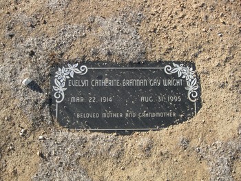 Wright,   Evelyn Catherine gravesite